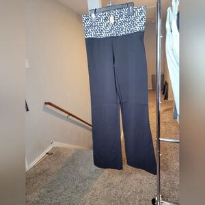 🍋 Lululemon Wide Leg Flare Leggings sz 8 with 33" inseam